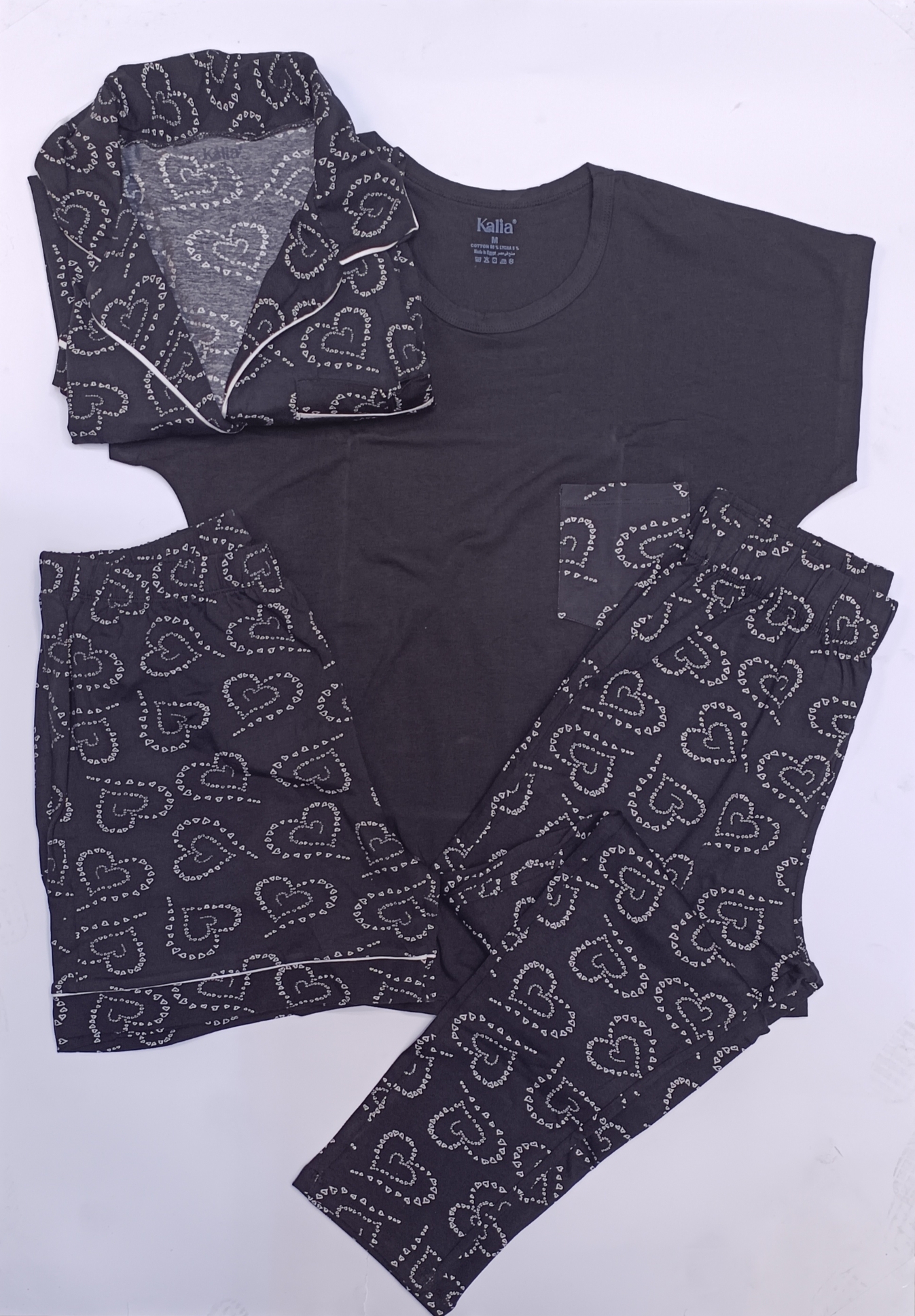 بيجامة  قطن حريمي اسود قلوب بنصف كم وأزرار – 4 قطع