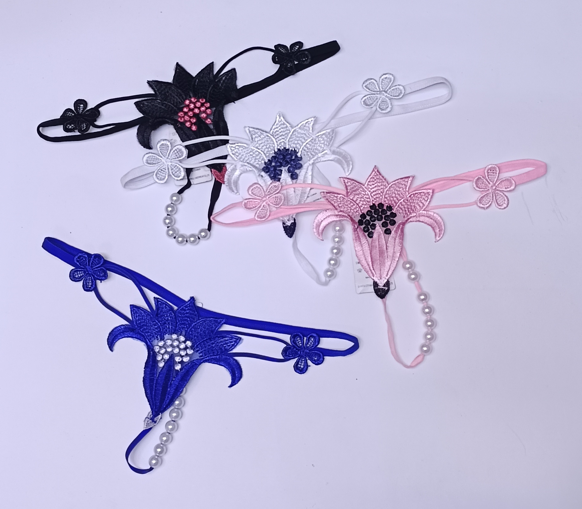 بانتي لانجيري نسائي - تصميم مميز ومثير